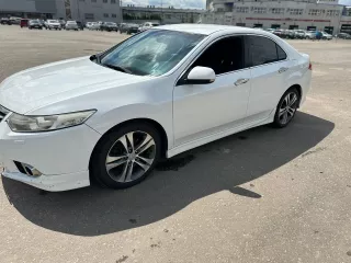 Автомобиль Honda Accord, 2012 г.в., белый, VIN: JHMCU2660DC206526, ПТС: 78 РК 968594, госномер: В911ММ799. Тип двигателя: бензиновый, номер двигателя: K24Z3 6203611, мощность: 200 л.с. (147 кВт), объем: 2354 см³, кузов №: JHMCU2660DC206526. Экологический класс: 4, максимальная масса: 2030 кг, масса…