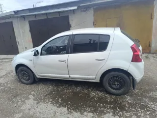Renault Sandero 2013 автомобиль марки Renault модель Sandero 2013 г.в. VIN-номер X7LBSRB1HDH682103 с имуществом можно ознакомиться по адресу г. Ульяновск, ул. Кузоватовская, д. 45 по предварительной записи у организатора торгов по телефону +79170521392.