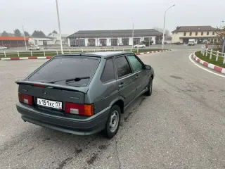 LADA 211440 2010 года, VIN: ХТА 211440А4845932. Дно надо варить. В данный момент авто на ходу, но необходимо заново ремонтировать мотор.