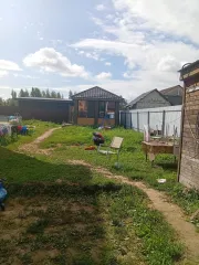 Жилой дом 193,9 кв. м, 2020 года постройки, кадастровый номер 50:23:0040713:949, этажность "3", и земельный участок 812 кв. м, кадастровый номер 50:23:0040713:246, категория земель "Земли сельскохозяйственного назначения", вид разрешенного использования "Для размещения дач". Расположены по адресу…