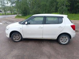 Skoda Fabia 2011 года, 86 л.с., пробег 291000 км. VIN: XW8EC45J2BK556053.