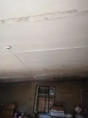 Земельный участок 2650 кв.м с постройками Котлас, кадастровый номер 29:24:010204:82 с расположенными на нем объектами недвижимого имущества: здание гаража котласской поликлиники, кадастровый номер 29:24:010204:210, здание склада котласской поликлиники, кадастровый номер 29:24:010204:209; здание…