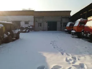 Земельный участок и нежилые помещения 233,2 кв.м Приморский край Земельный участок кадастровый номер 25:13:030209:1328 площадью 19822 кв.м категория земель: Земли населенных пунктов виды разрешенного использования: склады адрес местоположению: местоположение установлено относительно ориентира…