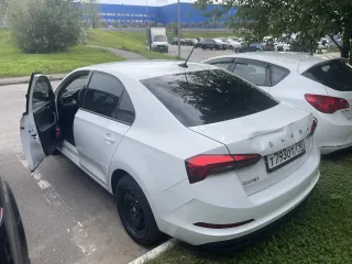 Skoda Rapid 2021, автомобиль марки SKODA модель Rapid 2021 г.в., VIN-номер XW8AC2NH4MK135521, авто можно посмотреть по адресу: 143981, Московская область, Балашиха, микрорайон Кучино, Речная улица, 14 (на стоянке). По предварительному согласованию на электронную почту kazarin-marina@yandex.ru.