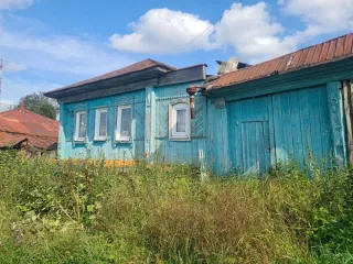 Жилой дом 51,3 кв.м, земельный участок 641 кв.м, Челябинская область, Златоуст, 2-я Нагорная ул, 149; 51,3 кв.м, кад. № 74:25:0304510:83, 1962 г. и земельный участок 641 кв.м, кад. № 74:25:0304512:10, право собственности. Объект может быть приобретен с помощью заемных средств Sberbank (ПАО…