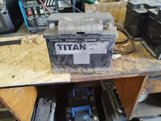 Высвобождаемое движимое военное имущество (лом черных и цветных металлов).