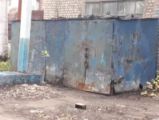 КПП-4 57 кв.м Самара. Здание контрольно-пропускного пункта (КПП-4), расположено по адресу: г.Самара, ул.Калинина, 1 (при въезде на бывшую территорию ОАО СПЗ со стороны Заводского шоссе), площадь по внешнему обмеру 57кв.м. Право собственности на КПП-4 в ЕГРН не зарегистрировано, возникло до 1997г. В…