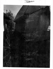 Земельный участок 674 кв.м с садовым домом и баней в Тюмени. Земли населенных пунктов, для садоводства и огородничества. Кадастровый номер: 72:17:0705005:147. Садовый дом и баня не имеют цельного фундамента. Расположен в СНТ "Яровское" на улице Флотской, участок 1. Регистрационный номер 72-010434…