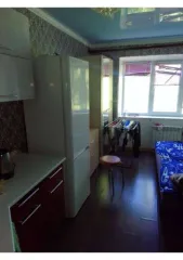 1/4 доля комнаты, 13.1 кв.м, Orenburg. 1/4 доля в праве на жилое помещение, площадь: 13,1 кв.м., адрес (местонахождение): Оренбургская область, г Оренбург, ул Томилинская, д 240, к 41, кадастровый номер: 56:44:0406001:1619. В имуществе имеются доли, принадлежащие несовершеннолетним сособственникам.