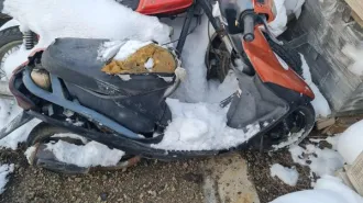 BMW 325XI 2008 года выпуска, Honda Dio, Dnepr 16. Автомобиль BMW 325XI, мопед Хонда Дио, мотоцикл "Днепр 16" 9688ПРП. Дополнительно к стоимости имущества начисляется НДС. Данные объекты являются бывшими в употреблении, имеют внешние дефекты (коррозия, механические повреждения и сколы). Ключи и…