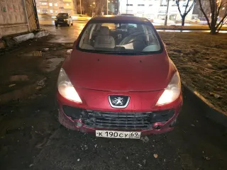 Peugeot 307 2006 Легковой автомобиль хэтчбек VIN VF33CNFUL84785557 Год выпуска 2006 Кузов VF33CNFUL84785557 Модель двигателя NFU10FX6NPSA 3076207 Цвет Красный Тип двигателя Бензиновый Мощность 109 л.с. 80 кВт Объем 1587 куб. см ПТС 51 УТ 730469 СТС 99 42 948972