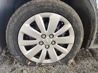 Автомобиль: марки СHEVROLET, модель CRUZE, год выпуска 2012, VIN XUFJF695JC3048990, цвет черный металлик, кузов № XUFJF695JC3048990