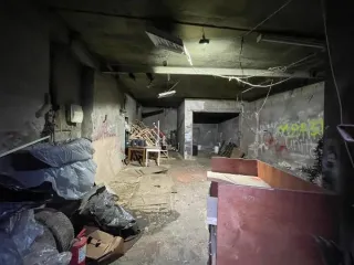 Нежилое здание площадью 129,7 кв.м по адресу: Санкт-Петербург, Синопская набережная, д. 38, литера Б, в государственной собственности Санкт-Петербурга, с предоставлением покупателю права на заключение договора аренды (на 49 лет) земельного участка по адресу: Российская Федерация, Санкт-Петербург…