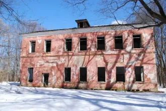 Усадьба Богородское, 527.5 м², Московская область. Объект культурного наследия: главный дом, 1-я пол. XIX в.; флигель, 1-я пол. XIX в.; флигель, 1-я пол. XIX в.; флигель, 1-я пол. XIX в.; Казанская церковь, 1780 г.; служебная постройка, 1-я пол. XIX в.; парк с прудами XVIII-XIX вв. Расположен по…