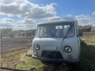 УАЗ 390945 2017 года, тип ТС: грузовой, бортовой. Год выпуска - 2017, VIN XTT390945H1214585, шасси (рама) № 390940Н0407384, кузов (кабина) № XTT390945H1214585, цвет: светло-серый неметаллик. Автомобиль находится в неисправном состоянии, не на ходу, в частично разукомплектованном состоянии, имеются…