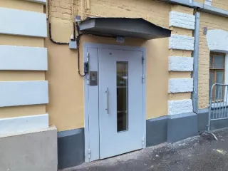 Жилое помещение 82 кв. м пер. Печатников д. 21 кв. 6 Москва, этаж № 3, кадастровый номер: 77:01:0001091:1594. Вид жилого помещения: Жилое. Общая площадь: 82.