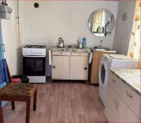 1/3 доля дома 27,8 кв.м и 1/3 доля участка 1136 кв.м, Ставропольский край. 1/3 доля в праве на жилое здание, площадь: 27,8 кв.м, кадастровый номер: 26:15:150702:309 и 1/3 доля в праве на земельный участок, площадь: 1 136 кв.м, категория земель: Земли населенных пунктов, разрешенное использование…