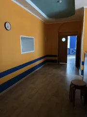 Нежилое здание (здание станции юных туристов) 701,3 кв.м, кад. № 76:21:010101:134, земельный участок 2370 кв.м, кад. № 76:21:010107:21, адрес: Ярославская область, г. Тутаев, ул. Ярославская, д.36а. Вид ограничений и обременений: В соответствии с информационным сообщением. Материалы наружных стен…
