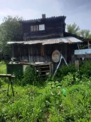 Доля дома 57.4 м² и участка 415 м² в Ижевске: 1/3 доля в праве общей долевой собственности на жилой дом, общей площадью 57,4 кв.м., кадастровый номер 18:26:040234:26, и 1/3 доля в праве общей долевой собственности на земельный участок под домом, общей площадью 415 кв.м., кадастровый номер…