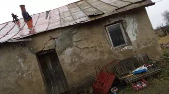 Земельный участок, площадь 1500+/-14 кв.м., назначение: Земельный участок , кадастровый (условный) номер: 71:16:020606:96 Адрес (местонахождение): Россия, обл. Тульская, р-н Одоевский, с Левенское, и 
Жилой дом, площадь 46.8 кв.м., назначение: Здание, кадастровый (условный) номер: 71:16:020606:452…