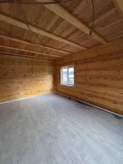 Жилой дом пл. 168,8 м² и земельный участок 1000 м² в Иркутской области, сельское поселение Хомутовское, деревня Куда, Галины Кирилловой ул, д.13. Кадастровые номера: дом — 38:06:100922:10687, участок — 38:06:100922:3109.