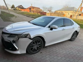 Toyota Camry 2022 года выпуска, VIN: LVGBC74K1NG615995