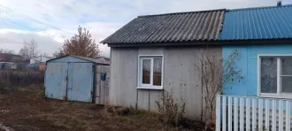 Право собственности на 1/4 доли в праве общей долевой собственности на жилое помещение, площадью 26,7 кв.м., кадастровый номер: 21:03:010538:534, расположенное по адресу: Чувашская Республика   Чувашия, г. Алатырь, тракт Сурский, д. 10, кв. 4 с долей в праве общей долевой собственности на земельный…