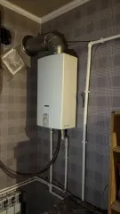 Дом 898 м² и участок 2072 м² в Ростовской области, г. Гуково, ул. Баранова, д. 7. Здание общежития, назначение: жилое, общей площадью 898 кв. м., инвентарный номер 4159, литер А, кадастровый номер 61:49:0010360:194. Земельный участок площадью 2072 кв.м, кадастровый номер 61:49:0010360:1. Движимое…