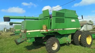 John Deere 9600 комбайн 1995 г.в. комбайн John Deere 9600,1995 г.в. заводской номер машины (рамы) 662486; цвет зеленый. Нач. цена продажи – 1 970 600,00 руб. Шаг аукциона – 9853,00 руб Размер задатка – 985 300,00 руб Существующие ограничения (обременения) – арест