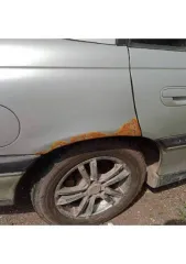 Opel Omega 1996 года выпуска, цвет серебристый (белый), номерной знак MO86MB13, VIN: W0L000026T1115447. Автомобиль на ходу, на зимней резине. Прогорела выхлопная система, климат не работает, трещина на лобовом стекле, проблемы с маслом. Основные лампочки горят. Горит чек, на движение не влияет…