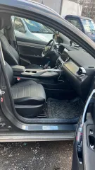 Автомобиль Geely Coolray 2023 года выпуска, тип транспортного средства: легковой комби (хэтчбек). Цвет кузова: серый. Экологический класс: пятый. VIN: Y4K8622Z6PB930995. Имущество находится в залоге.