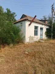 Имущественный комплекс: 4 земельных участка (с/х) 133 395 кв.м и 3 здания (столовая, пекарня, мельница), Республика Крым, Джанкойский район. 1) Земельный участок с кадастровым номером 90:03:000000:2164, вид разрешенного использования: сельскохозяйственное использование, адрес: Республика Крым…