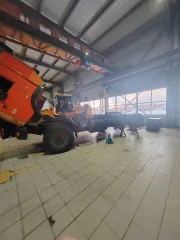 КамАЗ 44108-10 2010 года выпуска, седельный тягач. Цвет оранжевый. VIN: XTC44108KA2377492. Государственный номер: Р324УМ86. Номер двигателя: А2584572. Мощность: 180.2 л.с. (245.0 кВт). Рабочий объем: 10850 куб. см. Номер кузова: 2183479. Экологический класс: третий. Имущество в залоге. По данным…