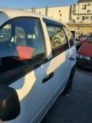 ВАЗ 111730 Лада Калина 2009 года, госномер К132ХН763, VIN XTA11173090044797. Имеет видимые дефекты: коррозия элементов кузова, повреждения ЛКП, повреждение заднего бампера, разрушение переднего бампера, вмятины на капоте и переднем левом крыле. Разрушение наружной ручки задней двери слева. АКБ…