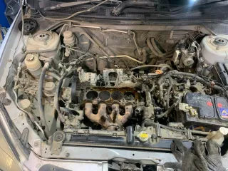 Автомобиль Mitsubishi Lancer, цвет Белый, год выпуска 2004, VIN CS240702698, ГРЗ М976ОЕ123. Все запреты и ограничения с имущества покупатель снимает самостоятельно как новый собственник.