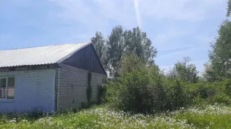 Здание детского сада, площадь 119,3 кв.м. и земельный участок площадью 998 кв.м. Назначение: нежилое, кадастровый номер 18:13:062001:287. Земельный участок: категория земель - земли населенных пунктов, разрешенное использование - для эксплуатации здания детского сада, кадастровый номер…