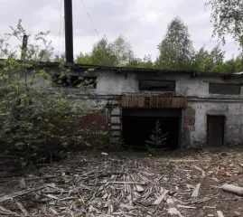 Здание котельной с дымовой трубой и дымоходом (здание котельной, общей площадью 221,1 кв.м., Литер 5, дымовая труба, высота – 18 м., Литер 6, дымоход, длина – 1,1 м., Литер 7). Адрес: Свердловская область, г. Асбест, в районе станции Восточная на территории производственной базы. Кадастровый номер…