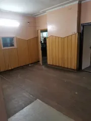 Объект аренды площадью 58,4 кв. м, номера на поэтажном плане: этаж 1, пом. I, ком. часть 1, 6, 6а. Адрес: Москва, район Текстильщики, улица 7-я Текстильщиков, дом 4, помещение 1/1. Вход из помещения отделения почтовой связи, при использовании помещения необходимо учитывать график работы отделения…