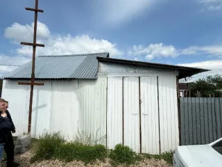 Нежилое здание 11.1 кв.м и участок 287 кв.м, Ульяновская область, г. Димитровград, с/т "Юбилейное", д. 93. ГРАНИЦЫ ЗЕМЕЛЬНОГО УЧАСТКА НЕ УТОЧНЕНЫ. Цена 311 900.00 руб. Общая площадь: 11.1 кв.м. Кадастровый номер: 73:23:011709:118. Количество этажей: 1.