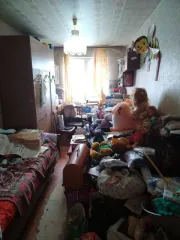 1/4 доля квартиры в Ярославской обл. еще 1/4 доля квартиры, площадь45.8 кв.м., назначение: Жилое, адрес  местонахождение : 152101, Ярославская обл, Ростовский р н, рп Семибратово, ул Новая, д 6, кв 28, кадастровый  условный  номер: 76:13:010101:2411