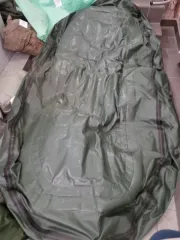 Надувная лодка Муссон двухместная зеленого цвета с двумя веслами, 1 комплект. Бывшая в употреблении, со следами эксплуатации: царапины, потертости, загрязнения. Сопроводительные документы отсутствуют. Реализуется в качестве годных остатков.