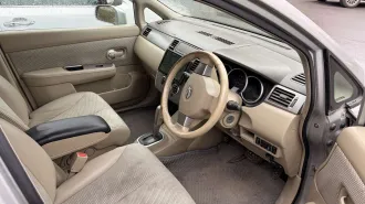 Nissan Tiida 2006, Легковой автомобиль марки Nissan Tiida, 2006 года выпуска, VIN отсутствует, № кузова NC11-117464, цвет серый, ГРЗ M514MT14, ПТС № 25 УМ 342059