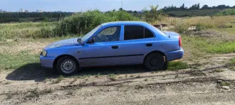Hyundai Accent 2004, транспортное средство; Марка - Хендэ; Модель - Акцент; Год изготовления - 2004; VIN - Х7МСF41ВР4М009914. Является предметом залога, установленного в пользу ООО МФК "Каранга". Состояние ТС: Двигатель запускается, электрика в норме, ходовая не новая, кузов не свежий. Присутствует…
