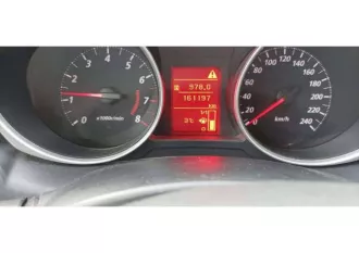 Легковой автомобиль, марка: MITSUBISHI ASX 1.6, год изготовления: 2014, VIN: JMBXNGA1WFE706109. Блокирует МКП, треснуло лобовое стекло, бампер справа нужно красить.