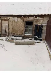 1/5 доли квартиры и земельного участка, Астраханская область; 1/5 доля квартиры и 1/5 доля земельного участка в Астраханской обл.; еще 1/5 доля квартиры и 1/5 доля земельного участка в Астраханской обл.; еще 1/5 доли в общей долевой собственности на земельный участок, площадь 1572 кв.м…