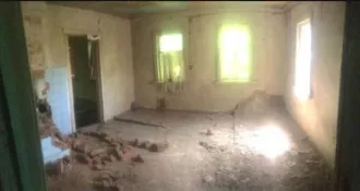 Жилое здание, площадь: 46,1 кв.м, кадастровый номер: 34:16:180001:352 и земельный участок, площадь: 1300 кв.м, кадастровый номер: 34:16:180001:113. Категория земель: земли населенных пунктов, вид разрешенного использования: для ведения личного подсобного хозяйства. Адрес: Россия, Волгоградская…
