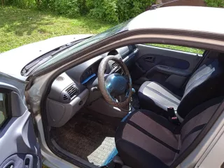 Легковой автомобиль комби  хэтчбек  РЕНО CLIO 1.2 16V RТ, VIN: VF1BB0W0F24597156, 2001 г.в., цвет СЕРЕБРИСТЫЙ, Номер кузова  кабины : VF1BB0W0F24597156, Рабочий объем: 1149. Мощность  кВт/л.с. : 55.2/75.0