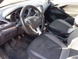 Автомобиль легковой, LADA VESTA, 2020 г. в., цвет: серый, VIN: XTAGFL110MY505704. Автомобиль на ходу, в передней и задней части имеются повреждения (бампер передний-задний, капот, багажная дверь).