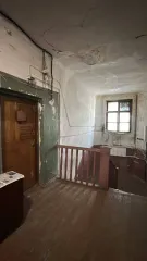 78/171 доли квартиры, 94.5 м², г. Самара, общая долевая собственность 78/171 в жилом помещении площадью 94.5, с кадастровым № 63:01:0230001:1297, расположенной по адресу: г. Самара, проспект Кирова, д. 179, кв. 18. Доля в собственности эквивалентна двум комнатам.