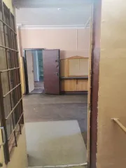 Объект аренды площадью 58,4 кв. м, номера на поэтажном плане: этаж 1, пом. I, ком. часть 1, 6, 6а. Адрес: Москва, район Текстильщики, улица 7-я Текстильщиков, дом 4, помещение 1/1. Вход из помещения отделения почтовой связи, при использовании помещения необходимо учитывать график работы отделения…